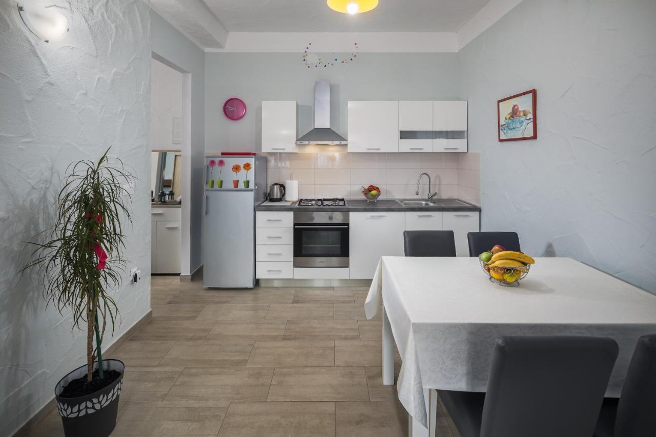Mario Apartment Porec Exterior photo